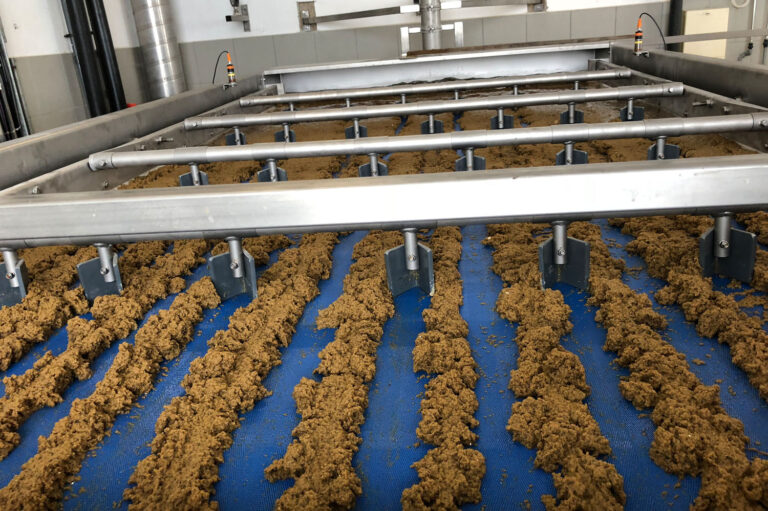 Schlamm auf Filterband